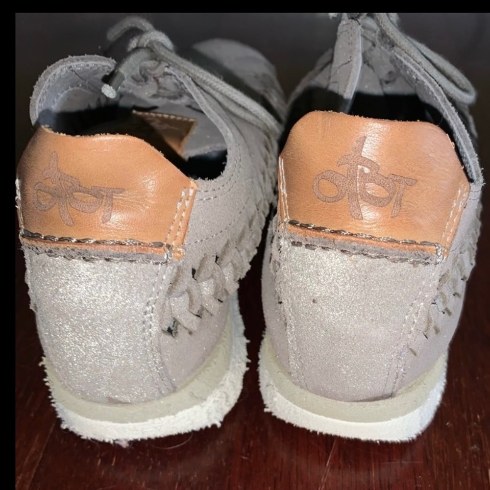 OTBT brand leather braid tennis shoes sneakers women’s size 7.5 - Picture 5 of 11